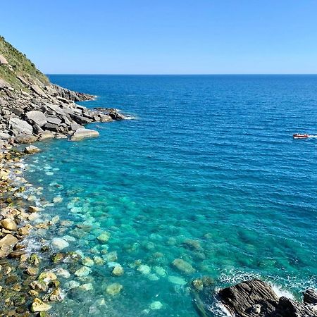 ヴェルナッツァCarattino 12 Idyllic Seafront Retreatアパートメント エクステリア 写真