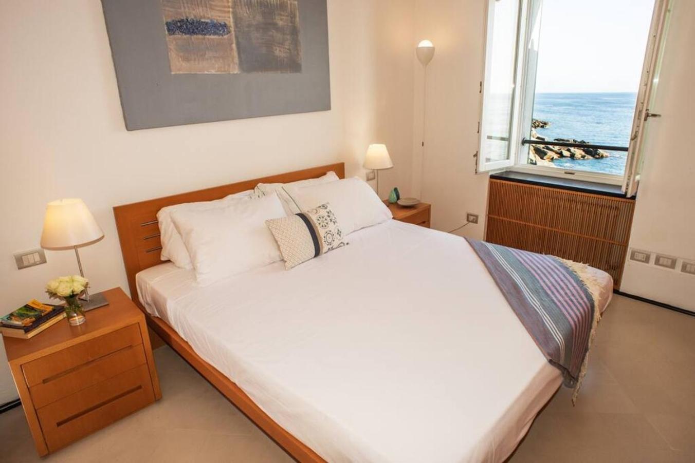 ヴェルナッツァCarattino 12 Idyllic Seafront Retreatアパートメント エクステリア 写真